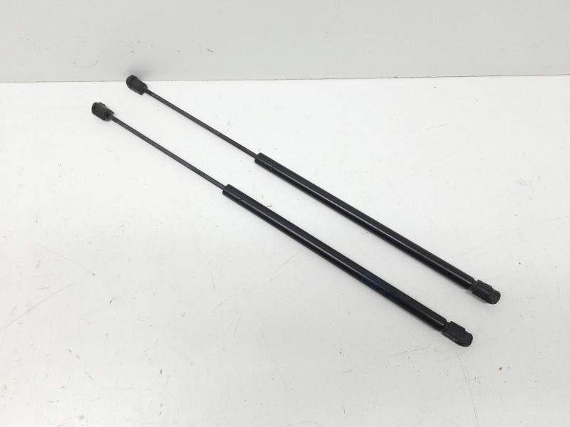 Амортизатор крышки багажника