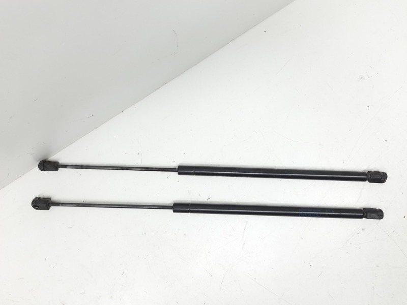 Амортизатор крышки багажника