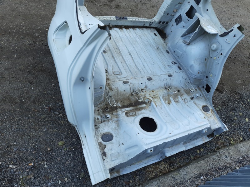 Кузовной элемент