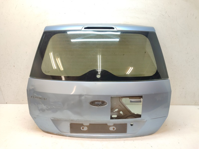 Стекло заднее