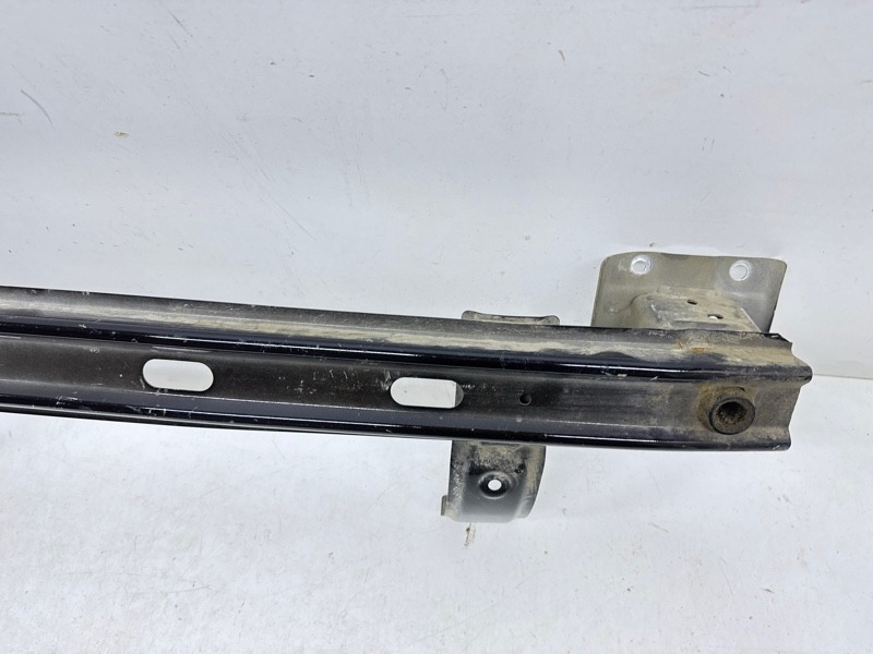 Усилитель заднего бампера