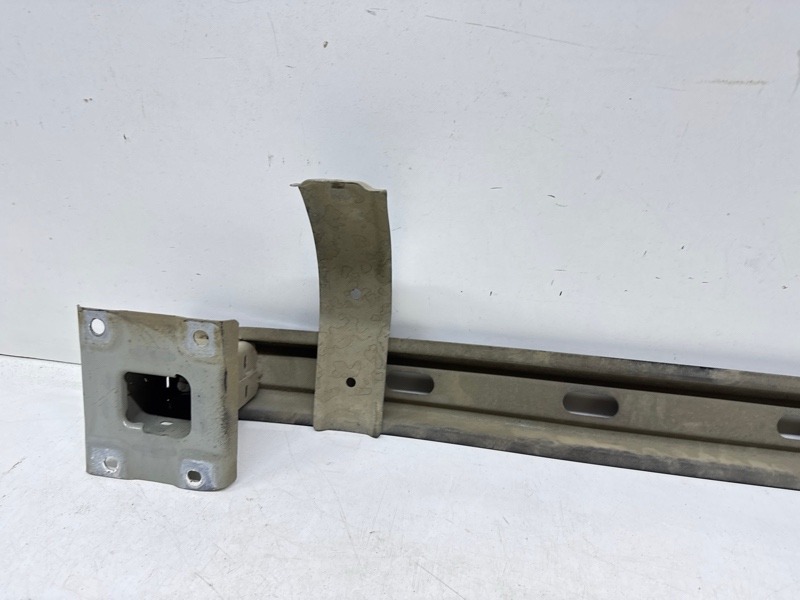 Усилитель заднего бампера