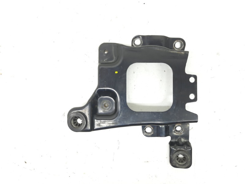 Крепление аккумулятора (АКБ)