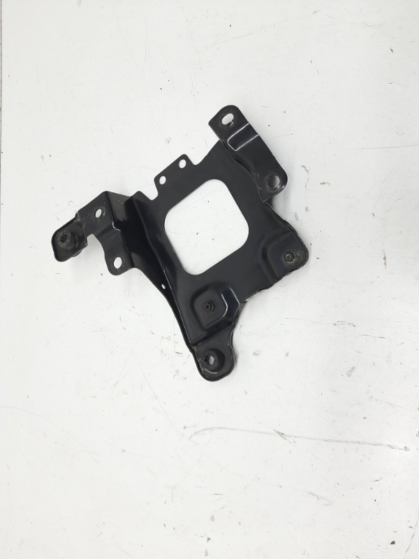 Крепление аккумулятора (АКБ)