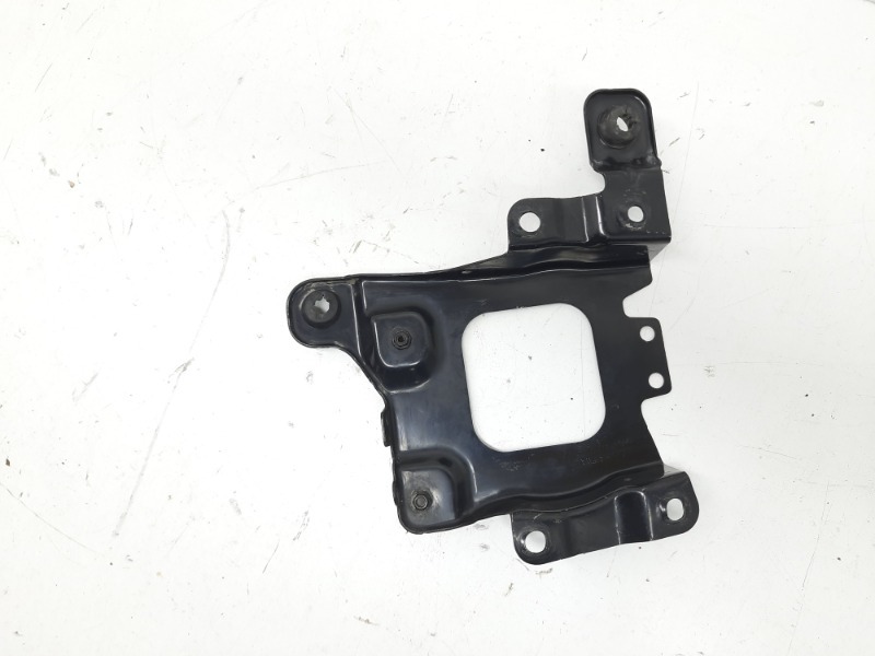 Крепление аккумулятора (АКБ)