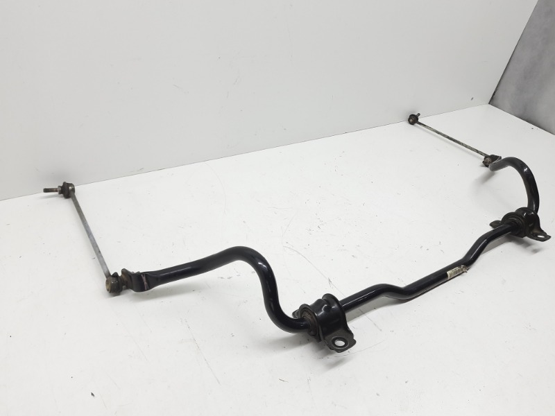 Стабилизатор передний