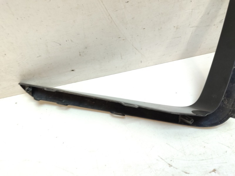 Накладка переднего бампера левая