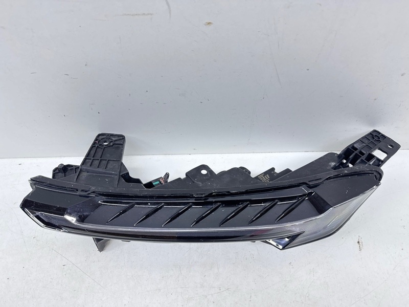 Фара дневного света левая (ходовые огни)