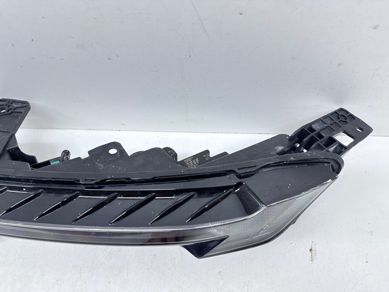 Фара дневного света левая (ходовые огни)