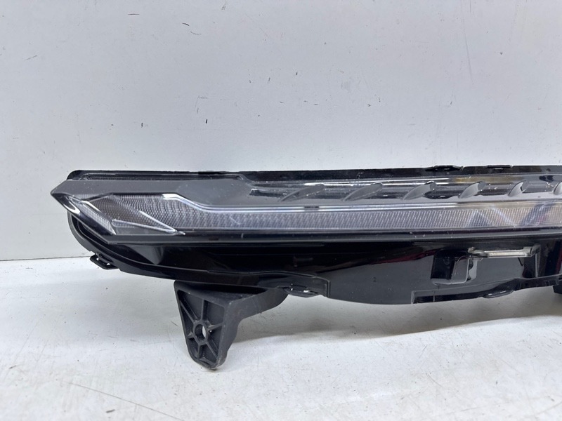 Фара дневного света левая (ходовые огни)