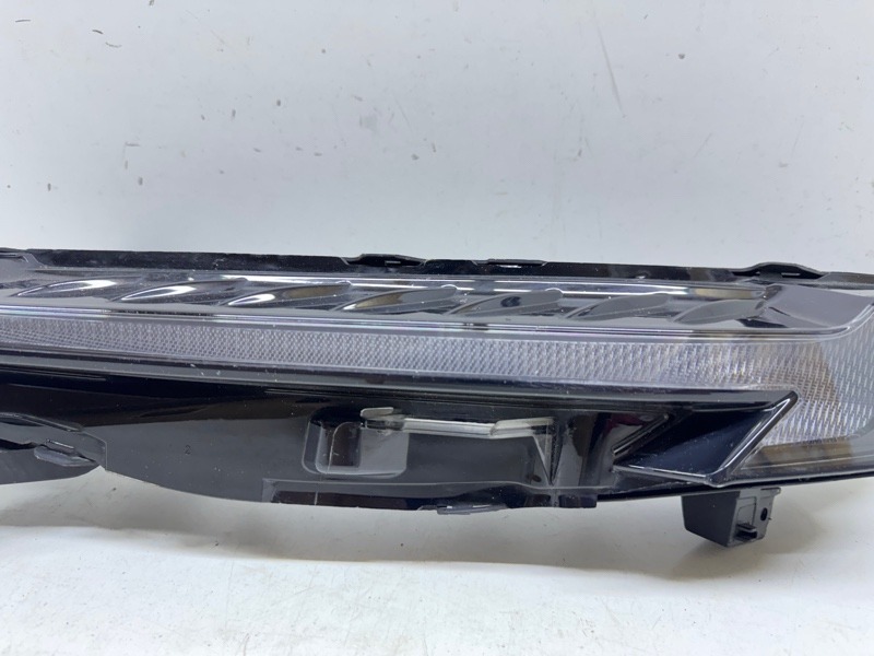 Фара дневного света левая (ходовые огни)