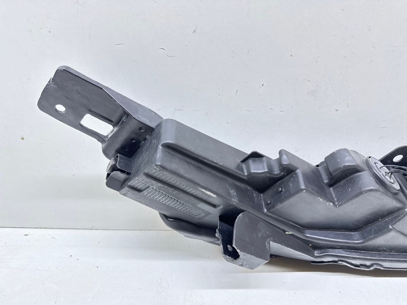 Фара дневного света левая (ходовые огни)