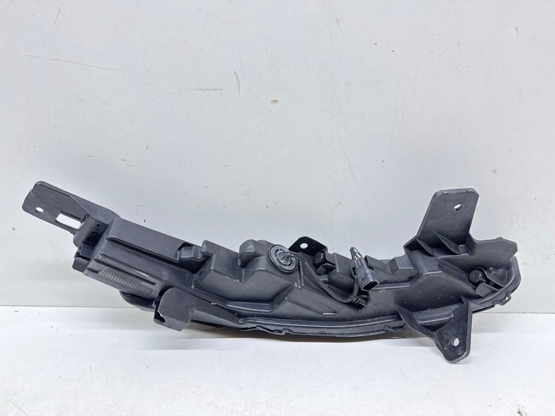 Фара дневного света левая (ходовые огни)