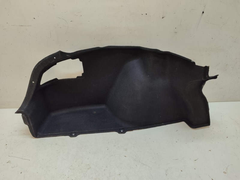 Обшивка багажника