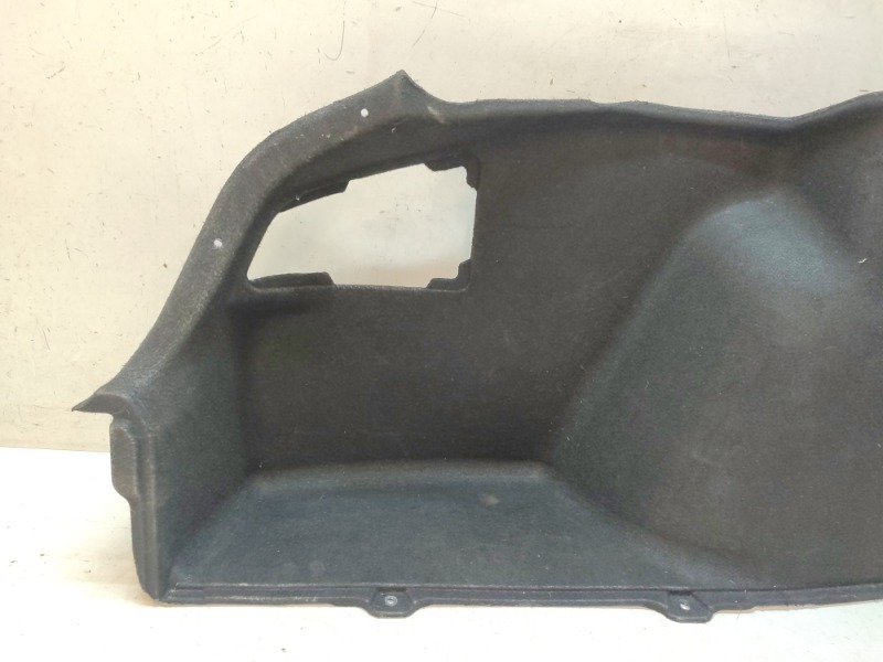 Обшивка багажника