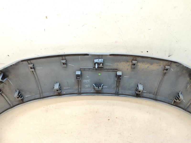 Спойлер (дефлектор) крышки багажника