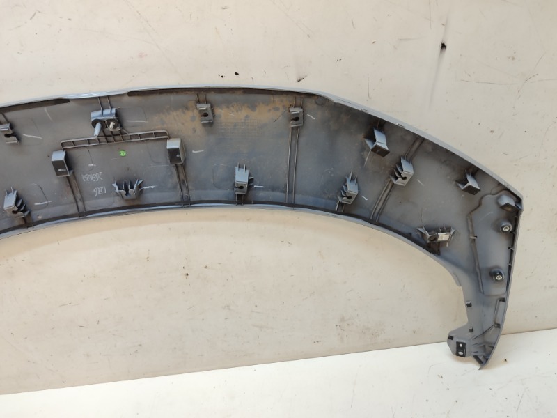 Спойлер (дефлектор) крышки багажника