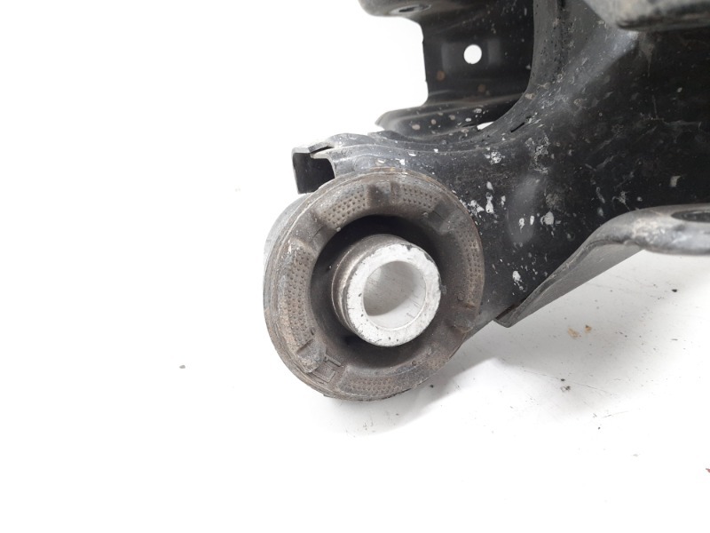 Балка задняя