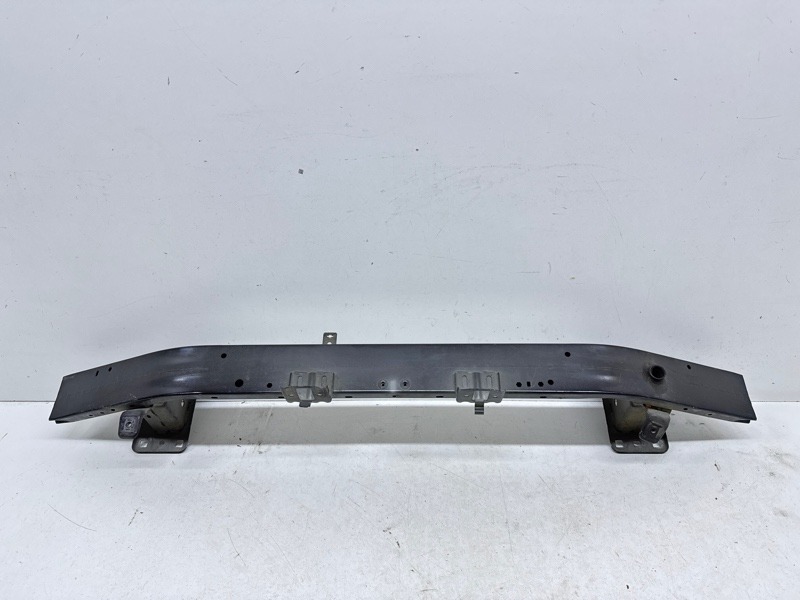 Усилитель переднего бампера