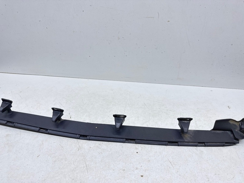 Кронштейн переднего бампера