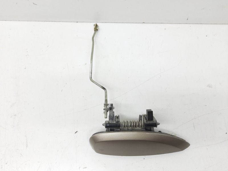 Ручка двери передней наружная правая