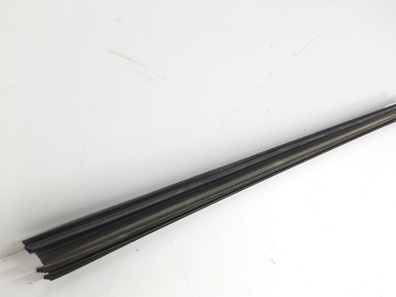 Уплотнитель стекла двери