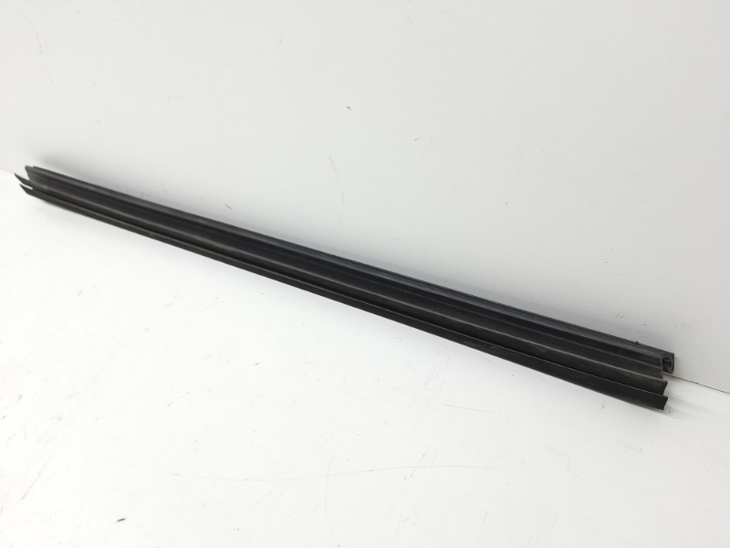 Уплотнитель стекла двери