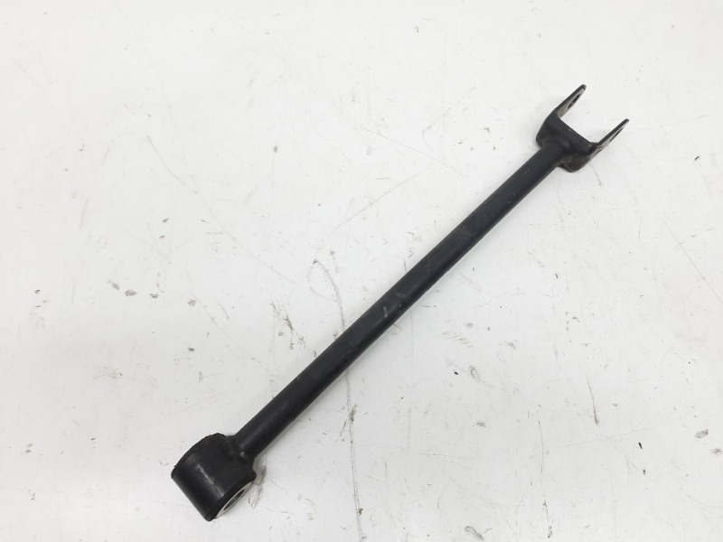 Рычаг задний правый