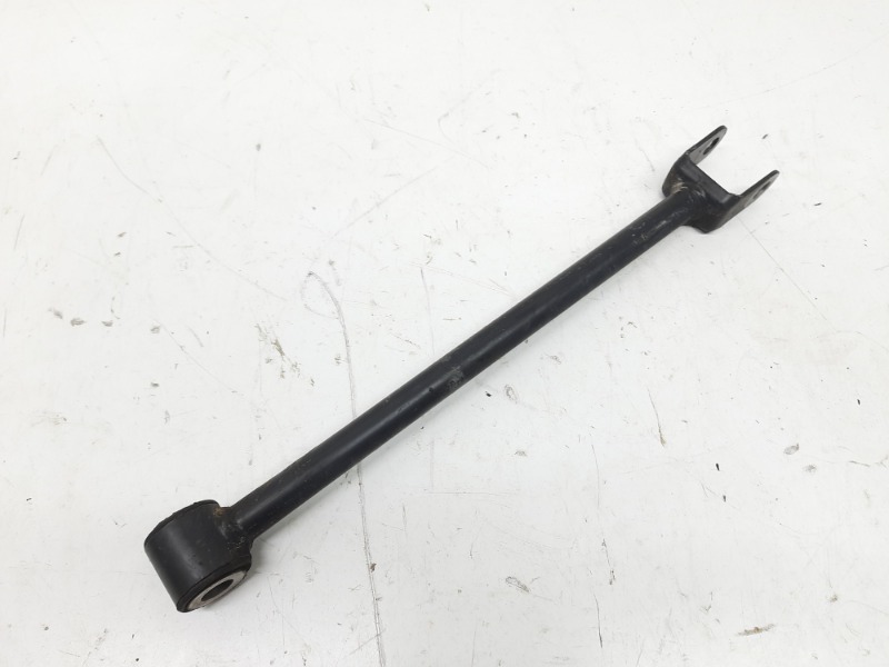 Рычаг задний правый