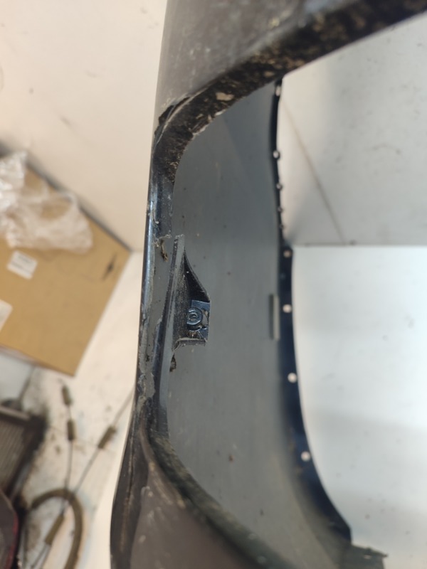 Бампер задний