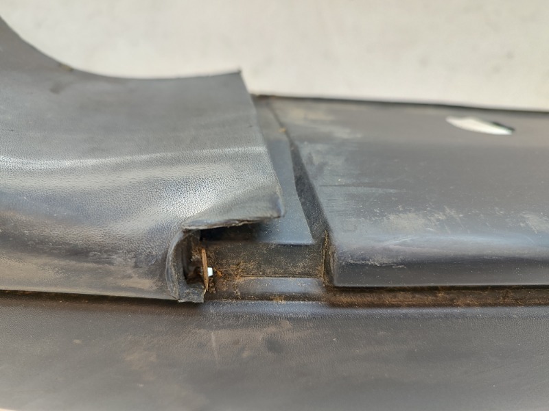 Бампер задний