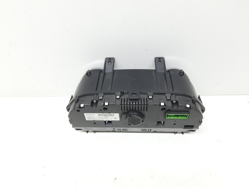 Панель приборов