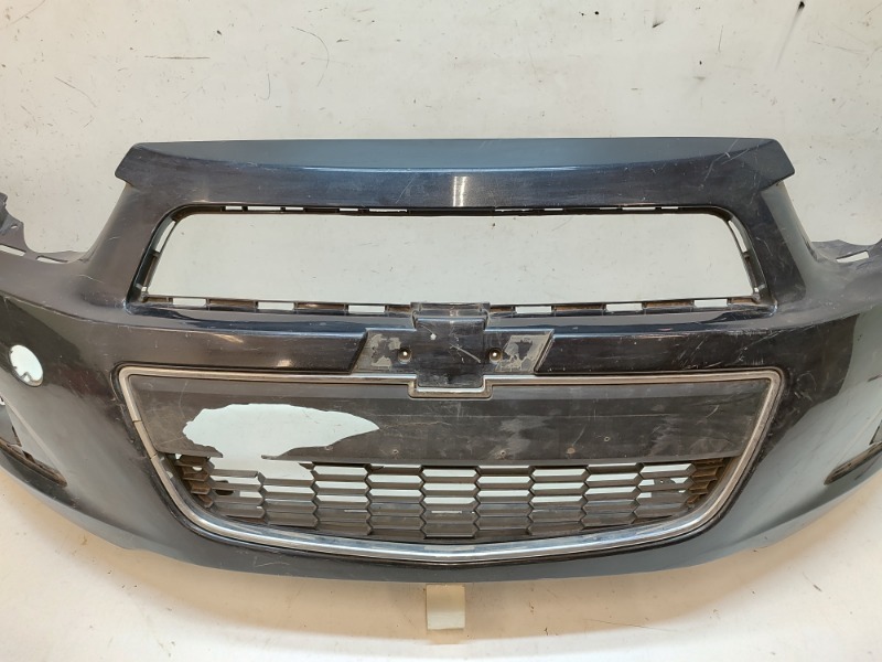 Бампер передний