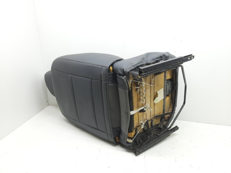 Сиденье переднее правое