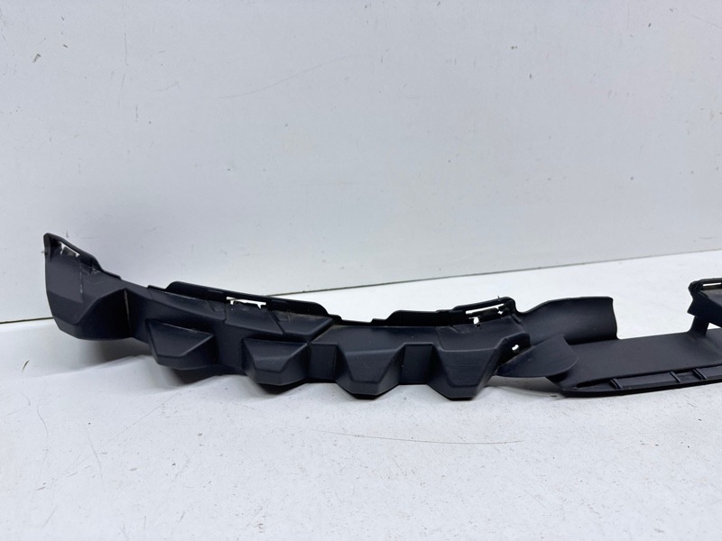 Кронштейн переднего бампера