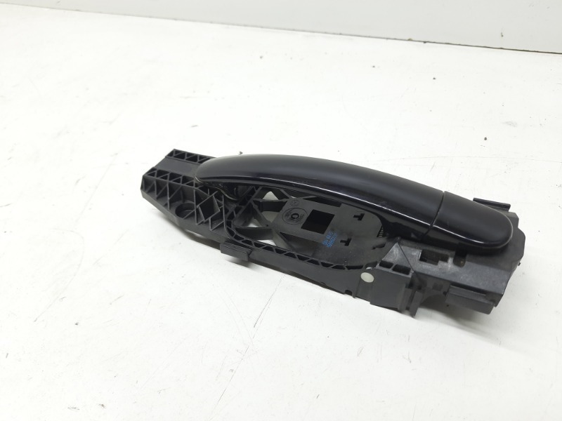 Ручка двери передней наружная правая