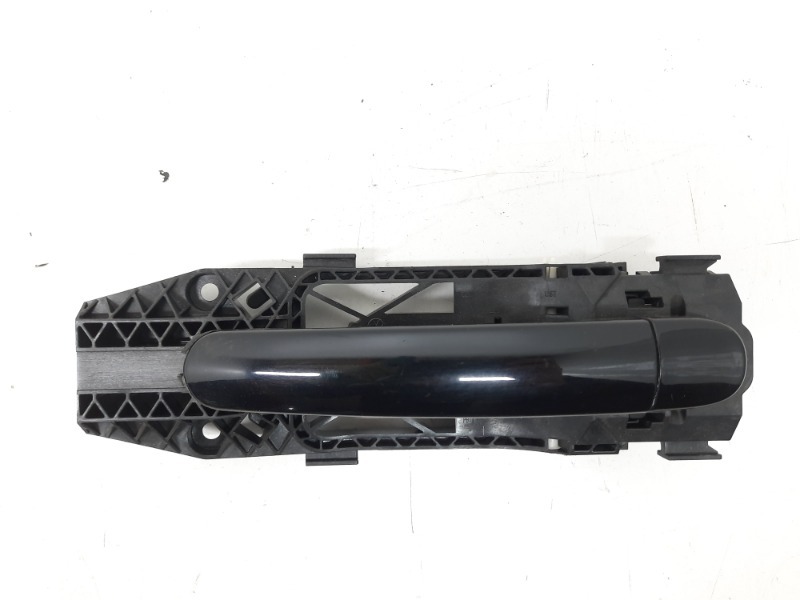 Ручка двери передней наружная правая