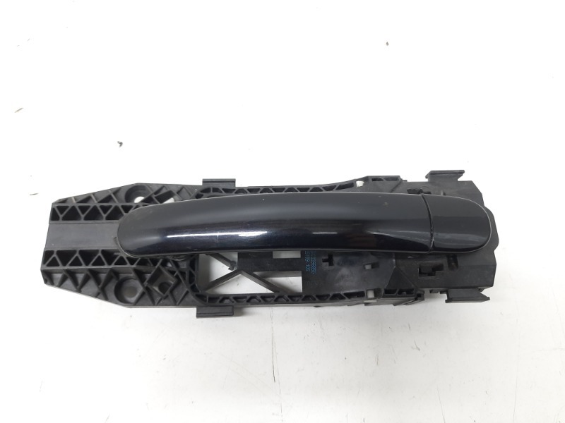 Ручка двери передней наружная правая