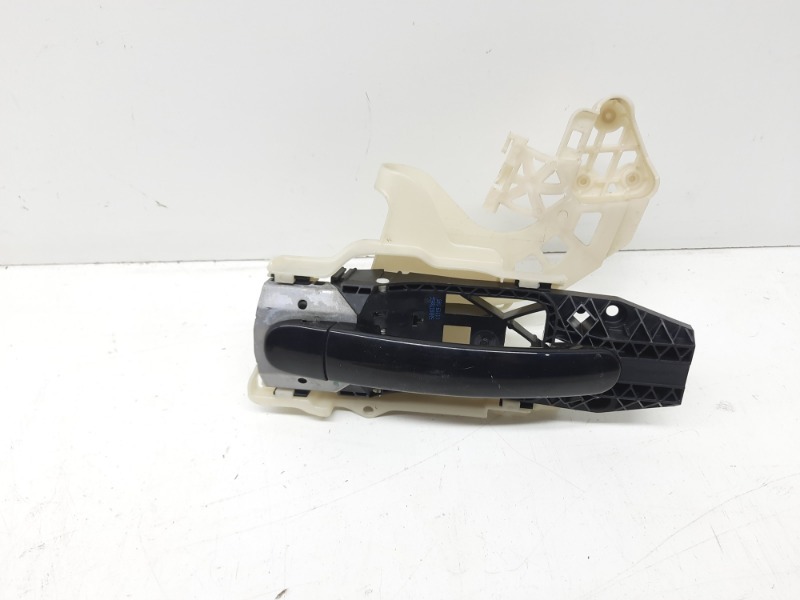 Ручка двери передней наружная левая