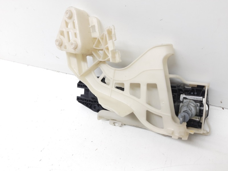 Ручка двери передней наружная левая