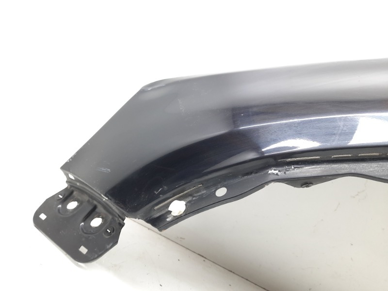 Крыло переднее левое