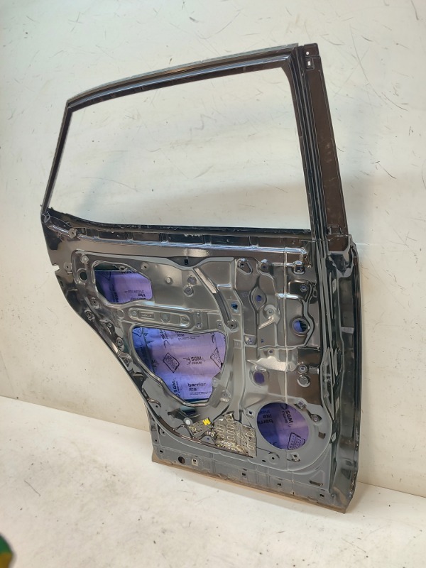 Дверь задняя левая