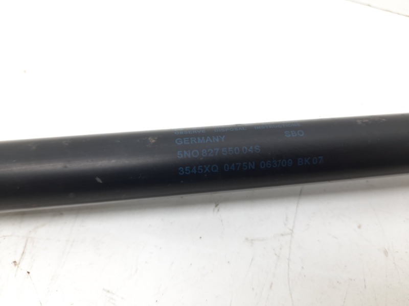 Амортизатор двери багажника