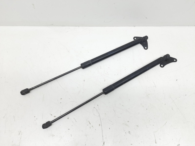 Амортизатор двери багажника