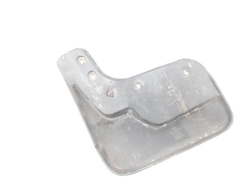 Брызговик передний правый