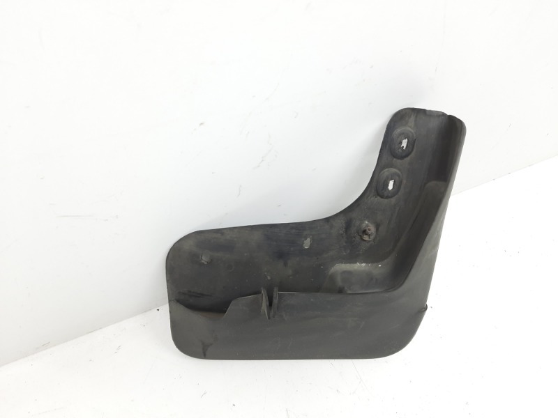 Брызговик передний правый