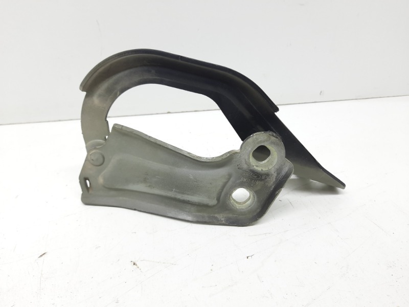 Петля капота левая