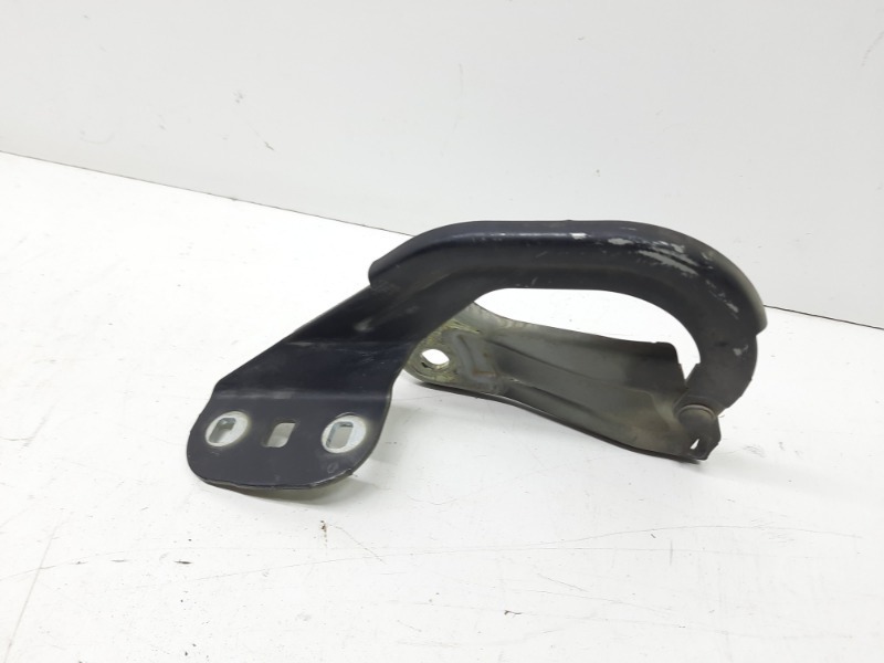 Петля капота левая