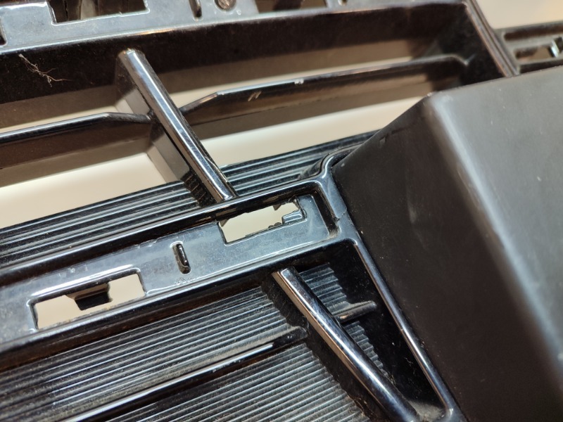 Бампер передний