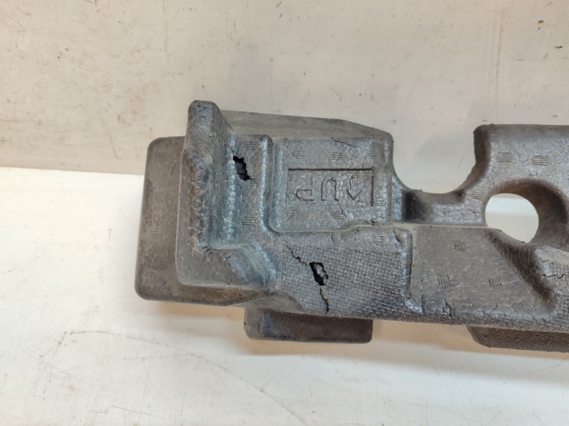 Наполнитель переднего бампера